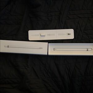 Apple White Stylus with Accessories